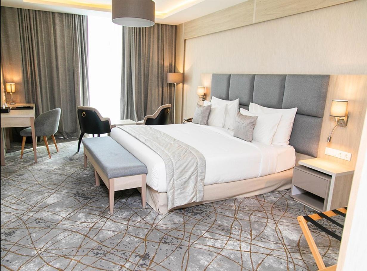 Hotel 2h Oran
